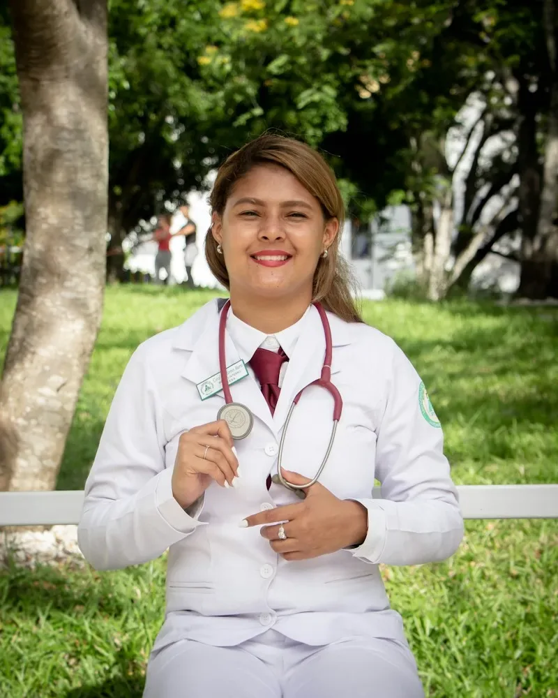 Dr. Farah Siddiqui, integrative medicine physician